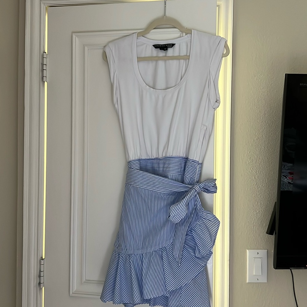 Veronica beard wrap dress, size M